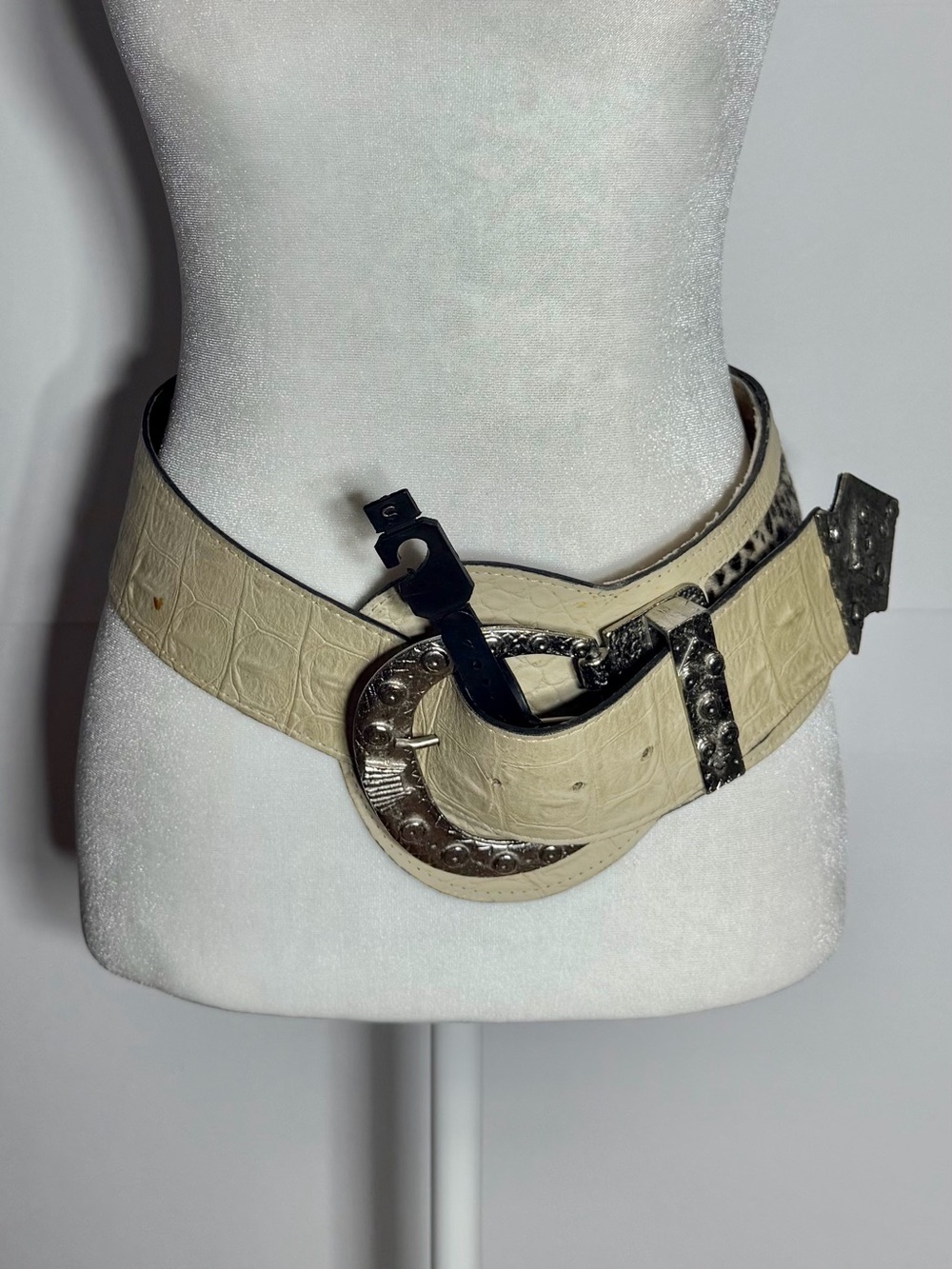 Vintage 80’s Cream Western Croc ‘Embossed Belt with Leopard Cow Hair